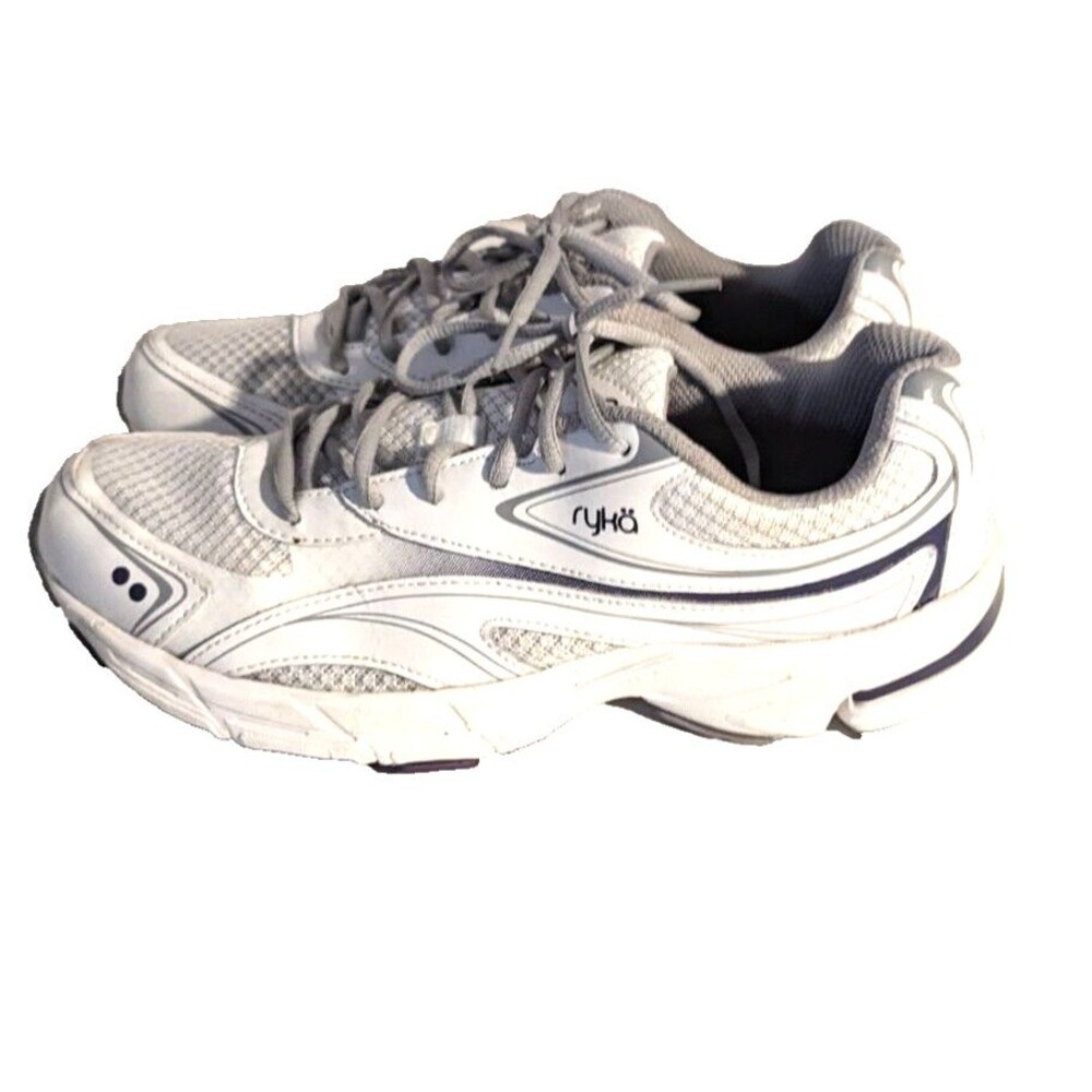 Ryka Women's white sneaker size 9 slightly used